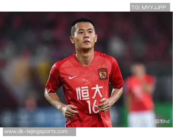 中国足球历史上最具影响力的成名球星及其传奇经历解析 中国足球历史上最具影响力的成名球星及其传奇经历解析