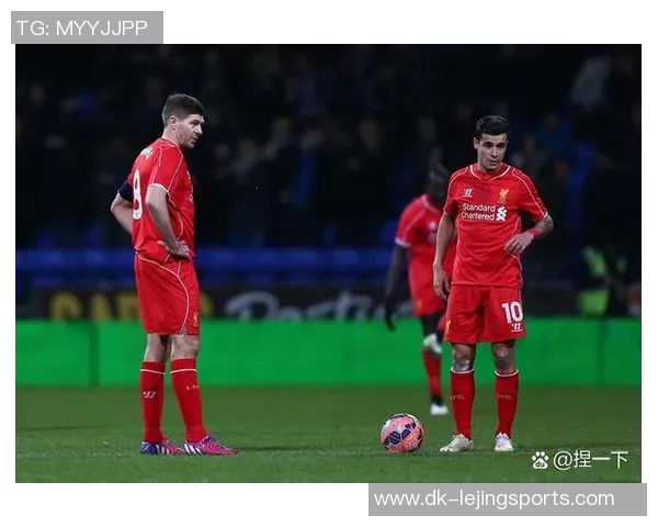 现役世界足坛顶级球星的辉煌表现与未来发展前景解析 现役世界足坛顶级球星的辉煌表现与未来发展前景解析